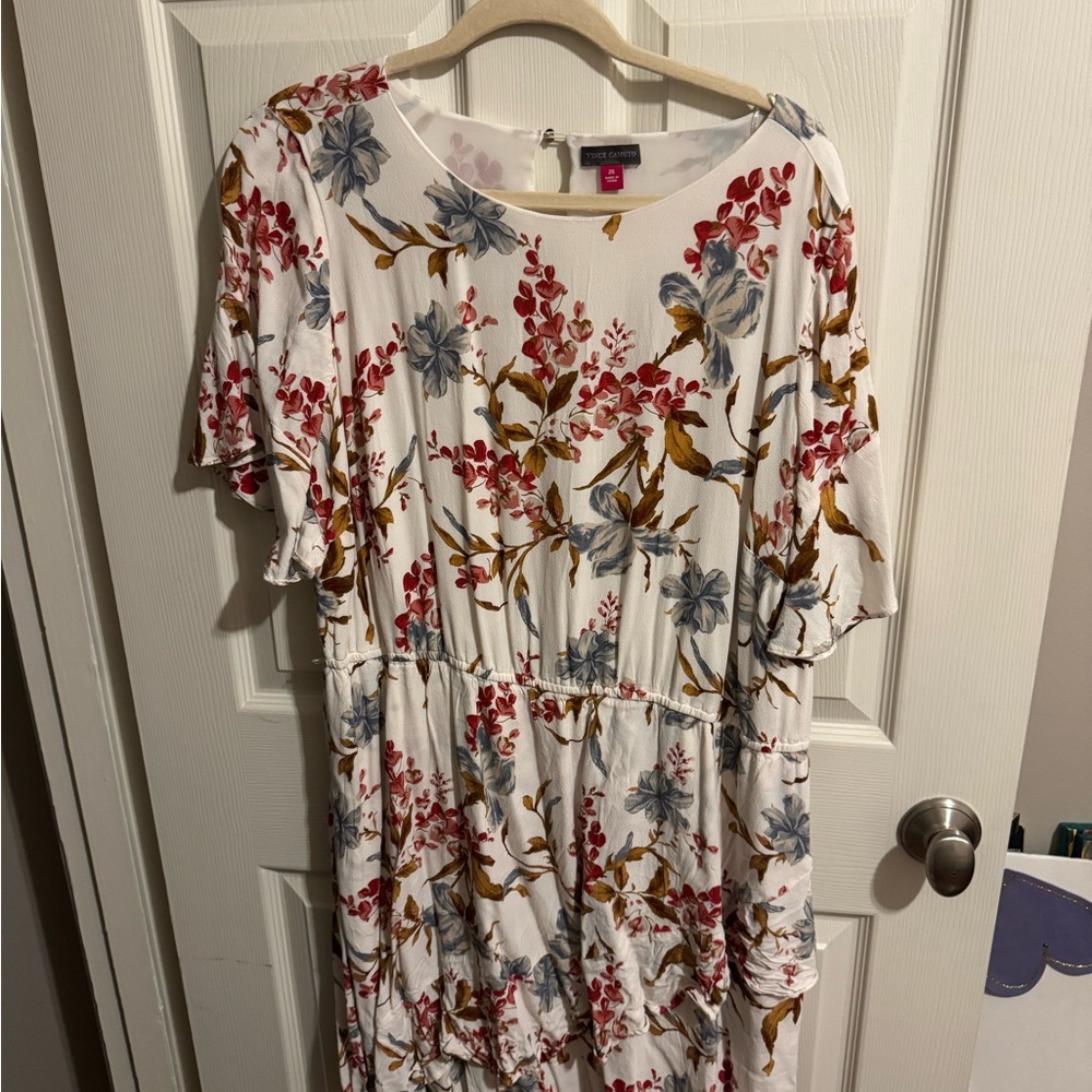 Vince Camuto Red and White Flutter Sleeve Sundress